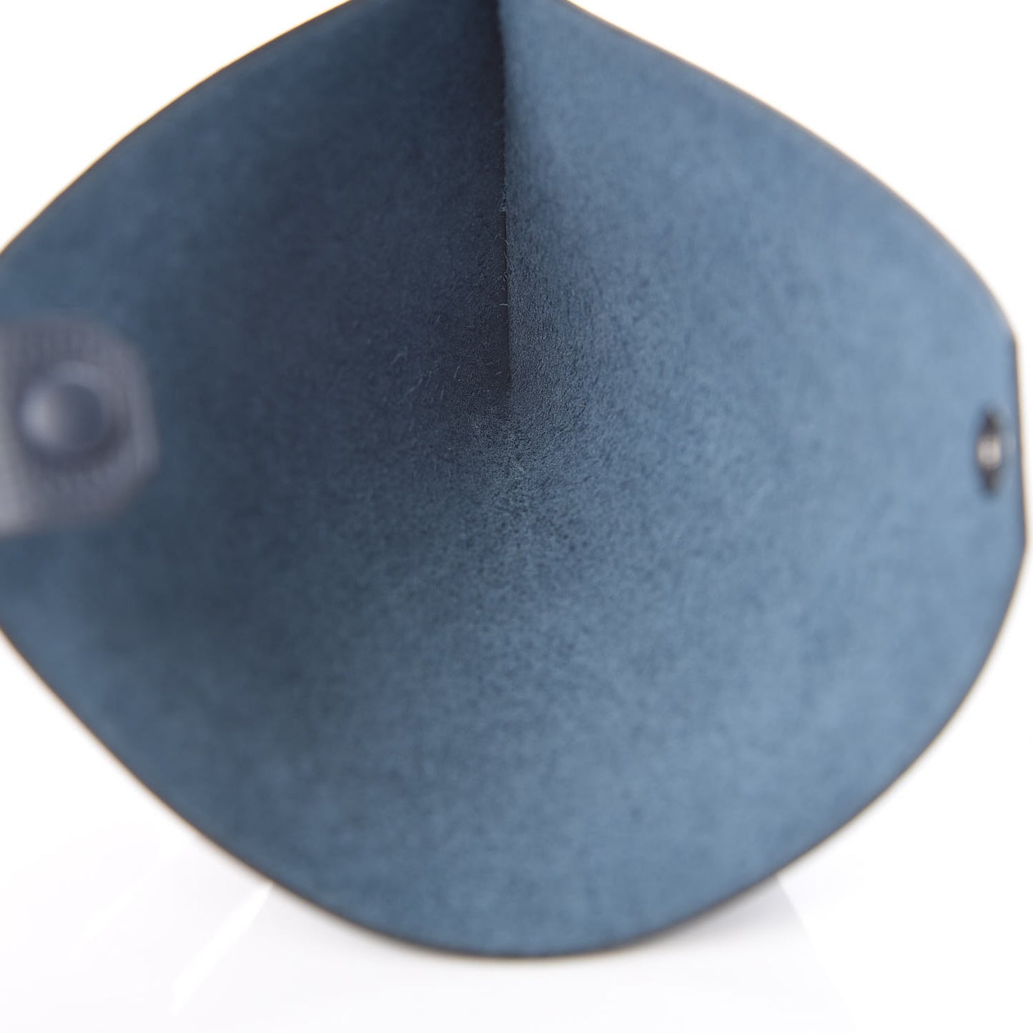 Epsom Tarmac PM Passport Holder Bleu Indigo