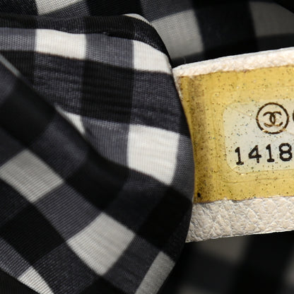 Chanel Canvas Lipstick Ligne Tote Black 7 of 17