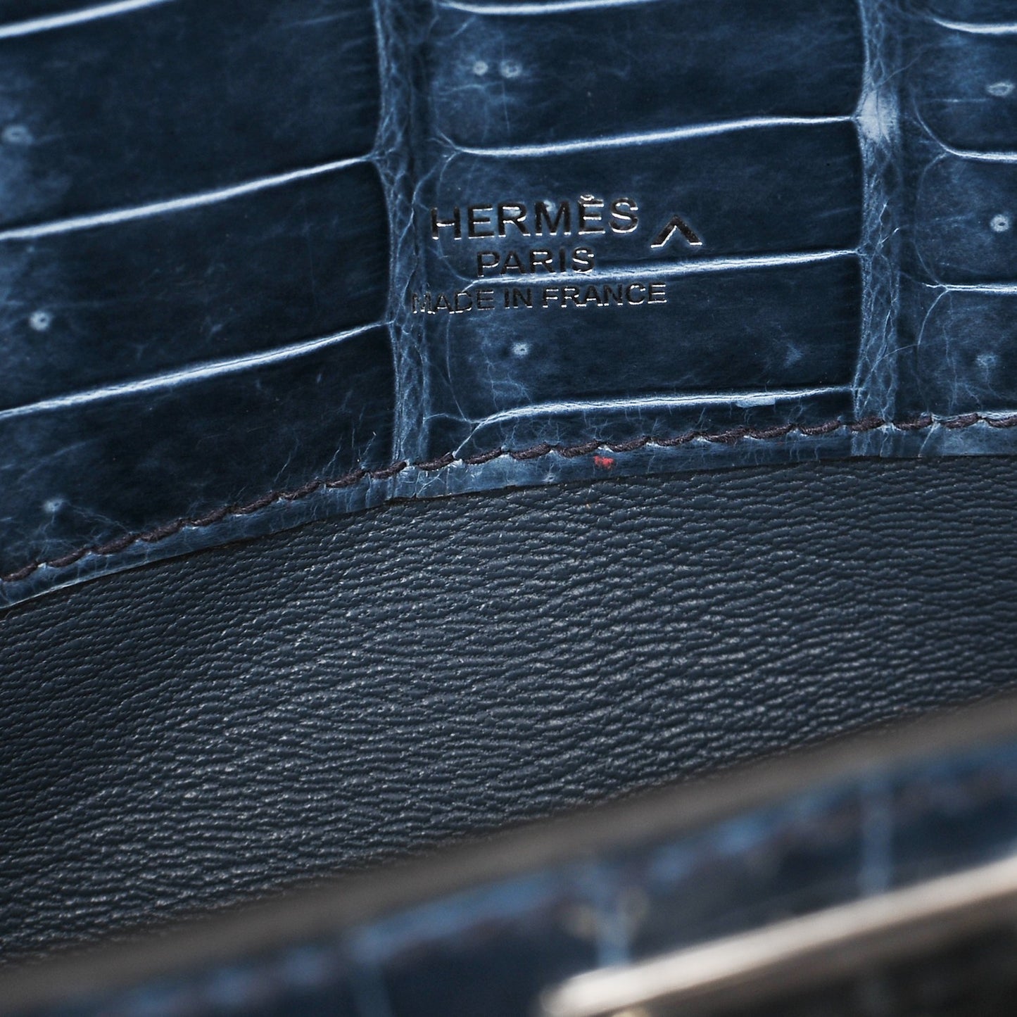 Shiny Niloticus Crocodile Kelly Cut Pochette Blue Jean