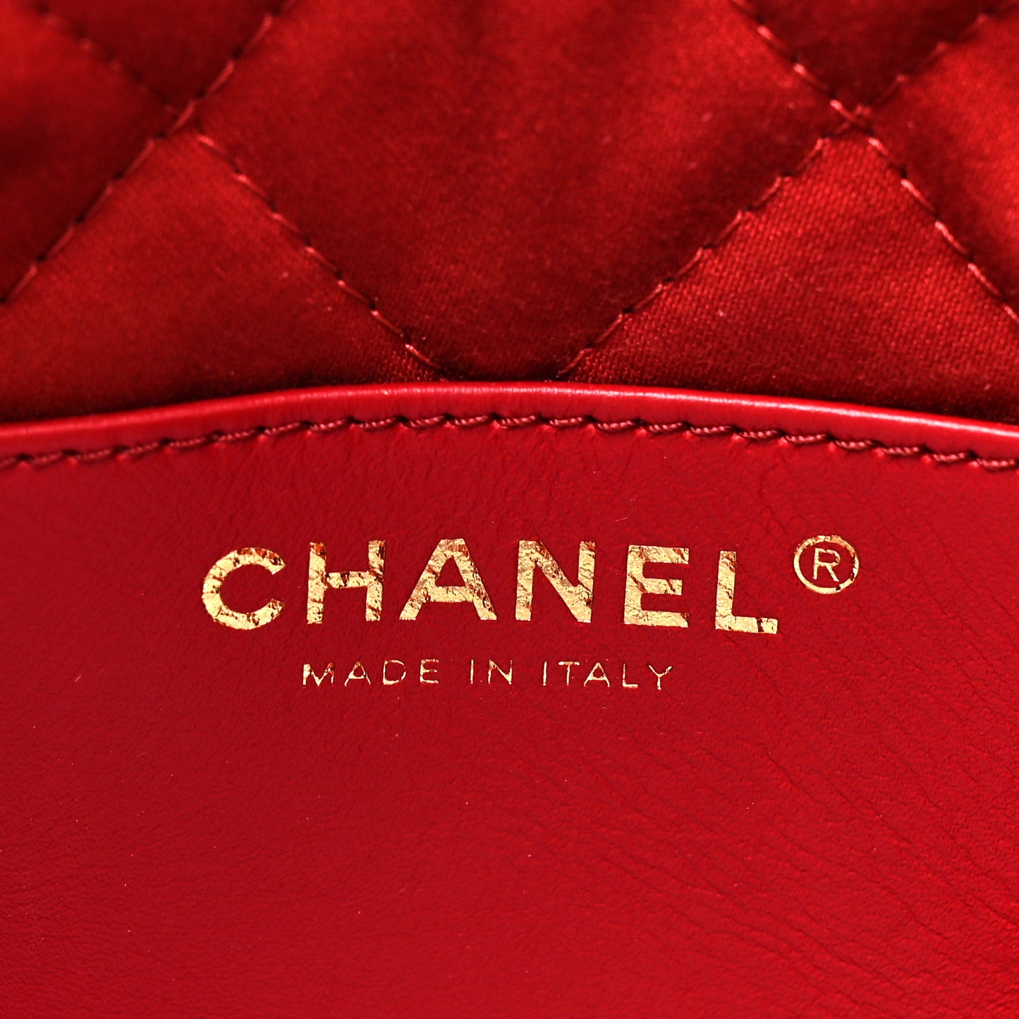 Shiny Calfskin Quilted Mini Chanel 22 Red