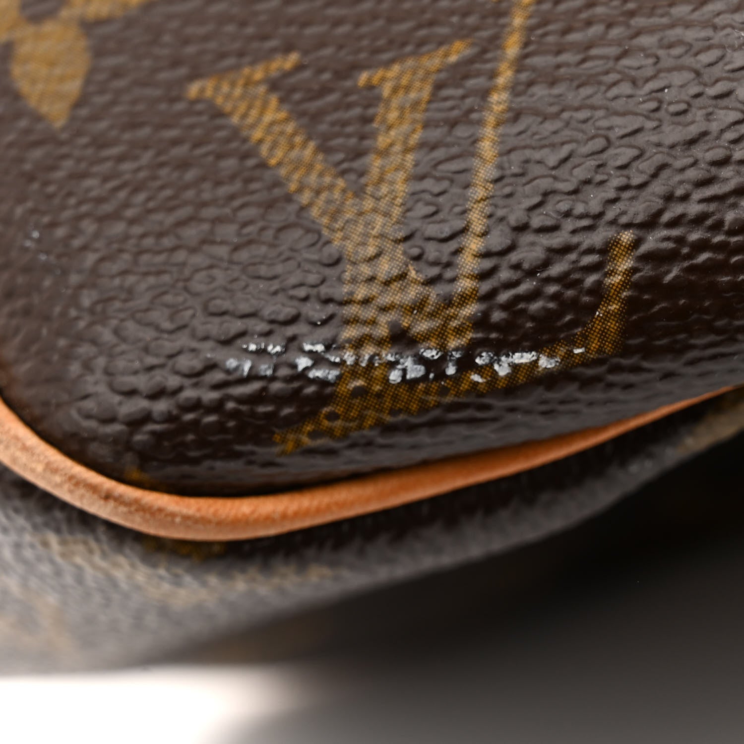 Louis Vuitton Monogram Batignolles Horizontal 13 of 16
