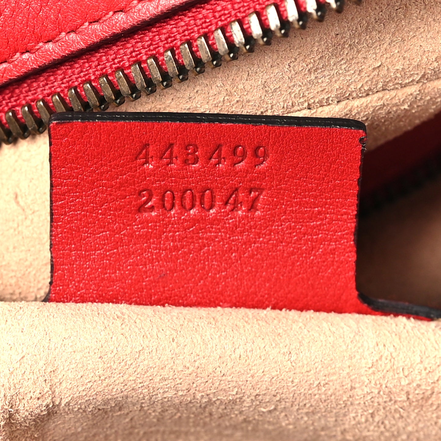 Calfskin Matelasse Medium GG Marmont Chain Shoulder Bag Hibiscus Red