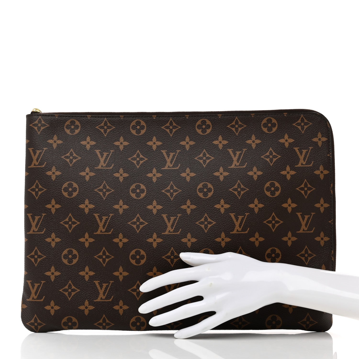Louis Vuitton Monogram Etui Voyage GM Pouch 2 of 6