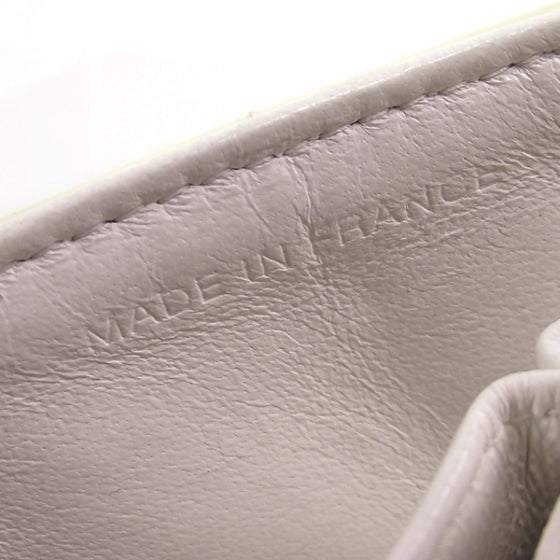 Patent Cube Classic E/W Medium Flap White