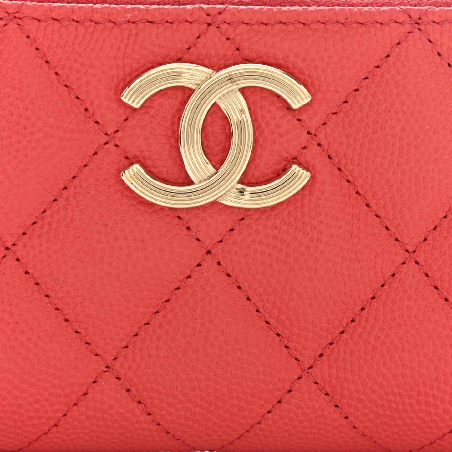 Caviar Quilted Striated CC Zip Coin Purse Red