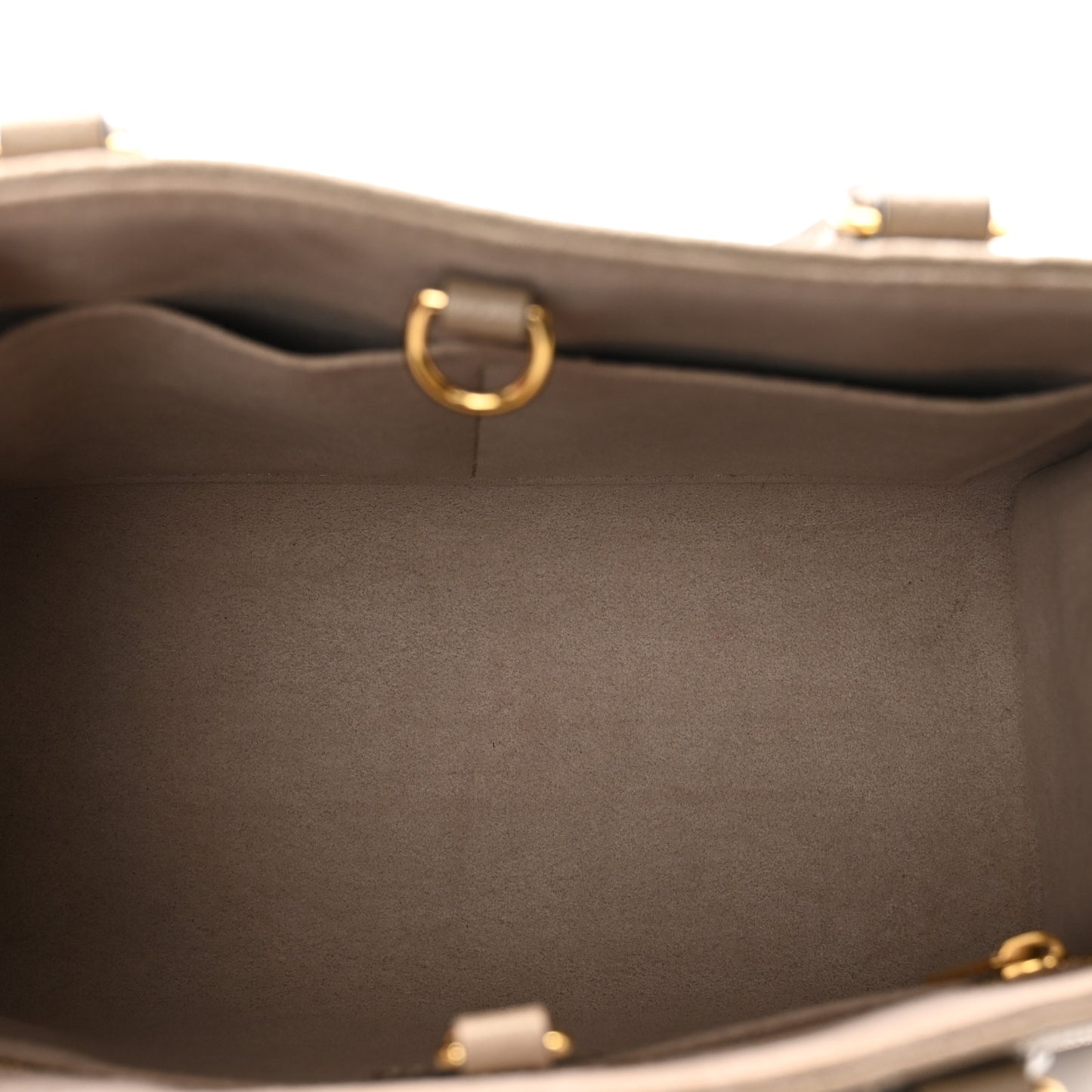 LOUIS VUITTON Empreinte Monogram Giant Onthego PM Tourterelle Creme
