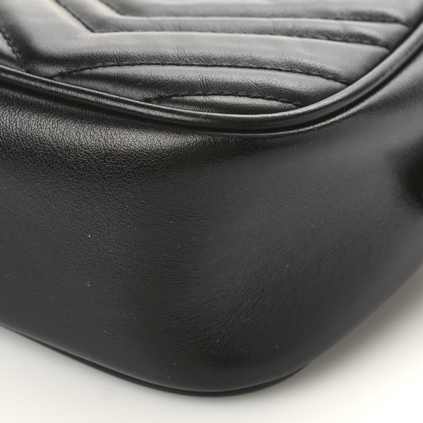 Calfskin Matelasse Small GG Marmont Chain Shoulder Bag Black