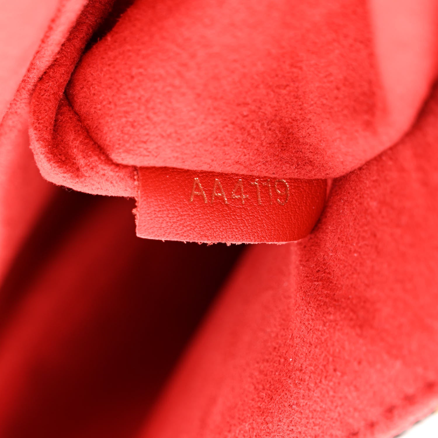 Louis Vuitton Monogram Locky BB Coquelicot 7 of 10