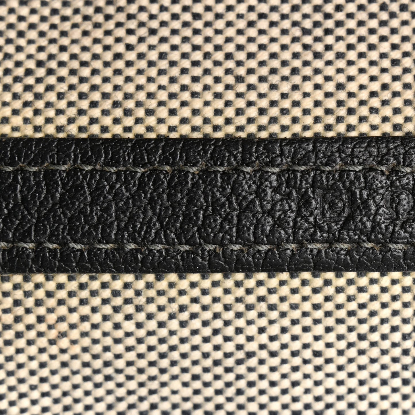 Twill H Negonda Garden Party 36 MM Tote Ecru Black