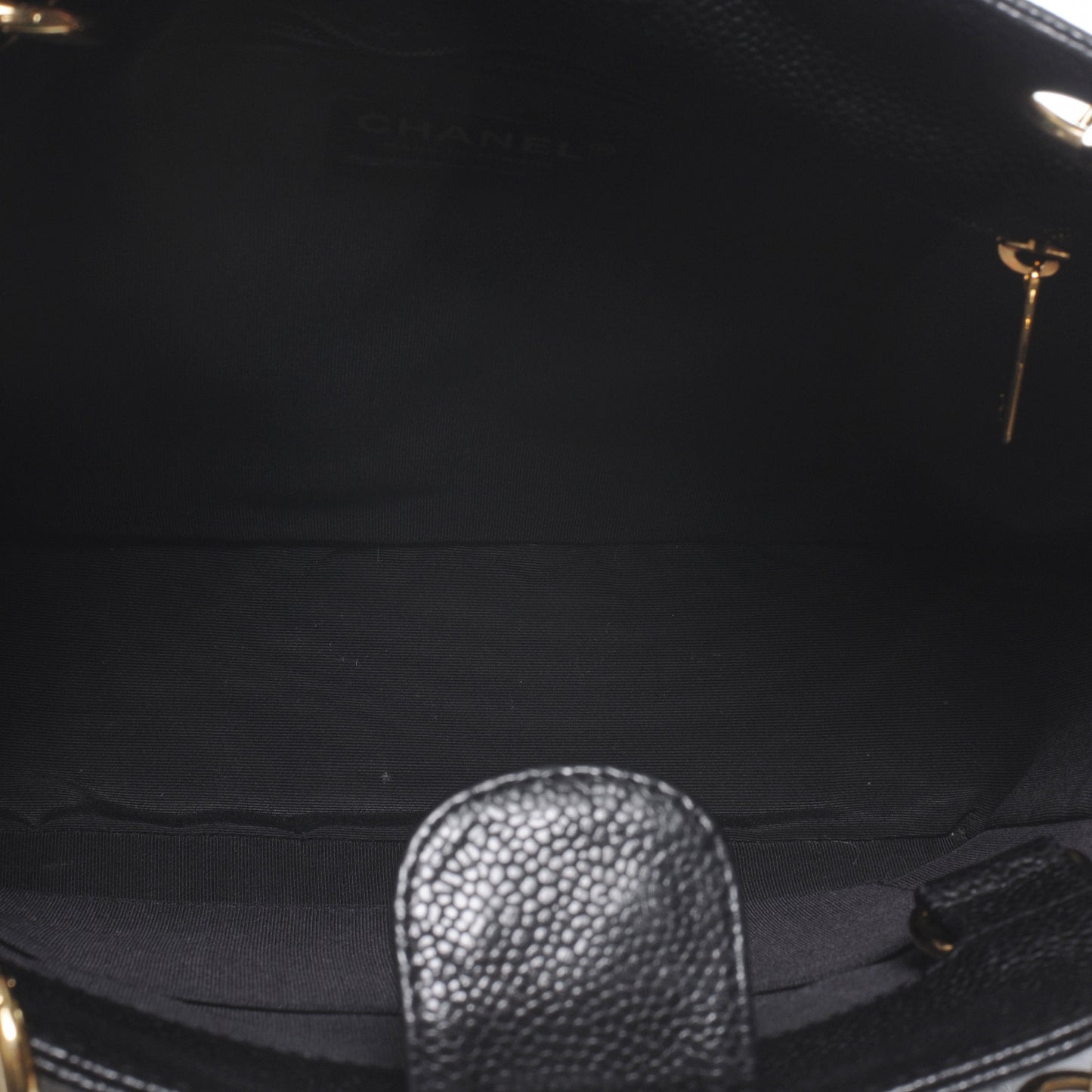 Caviar Petit Shopping Tote PST Black