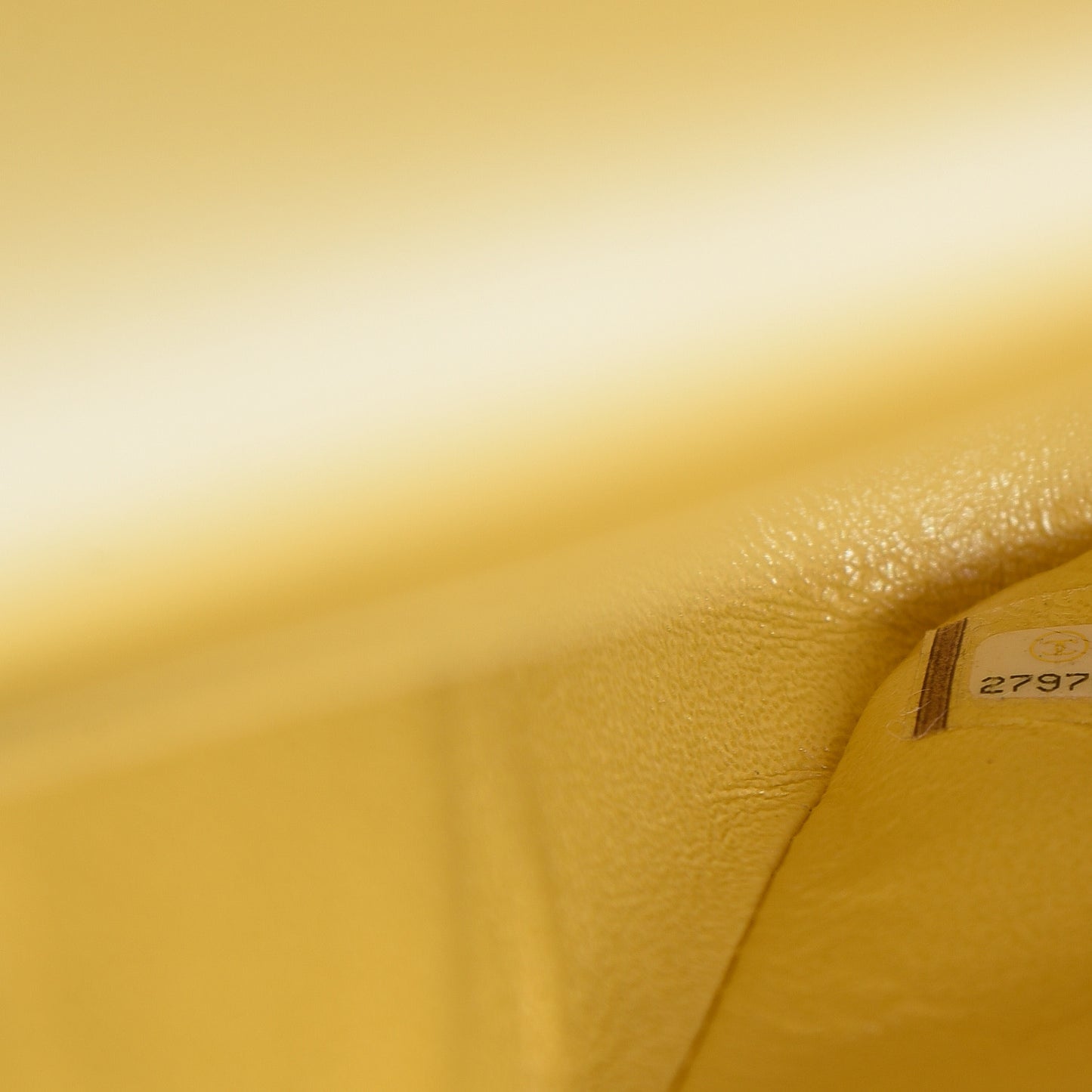 Iridescent Caviar Quilted Jumbo Double Flap Jaune Yellow