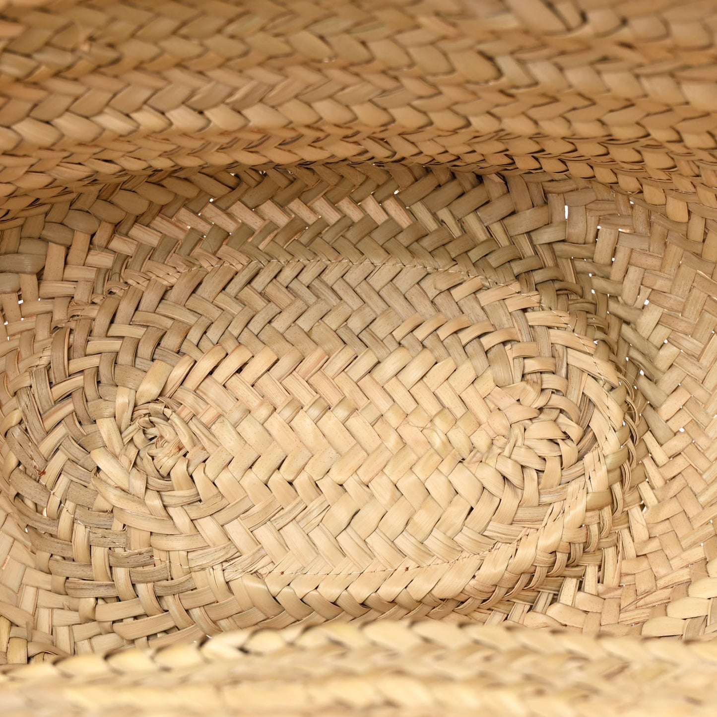 Raffia Smooth Calfskin Medium Sense Basket Caramel