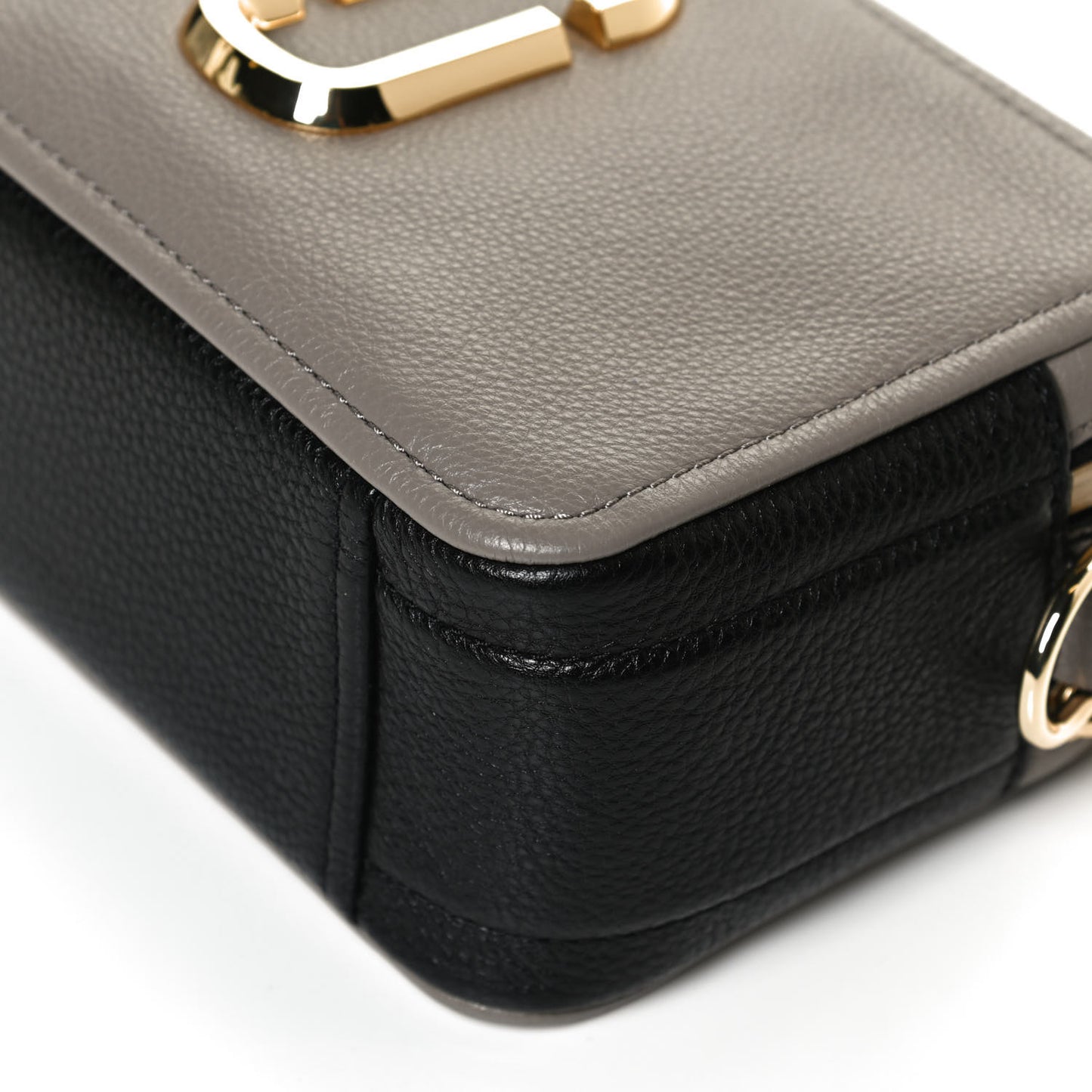 Supple Natural Grain Calfskin The Softshot 21 Bag Cement Multi