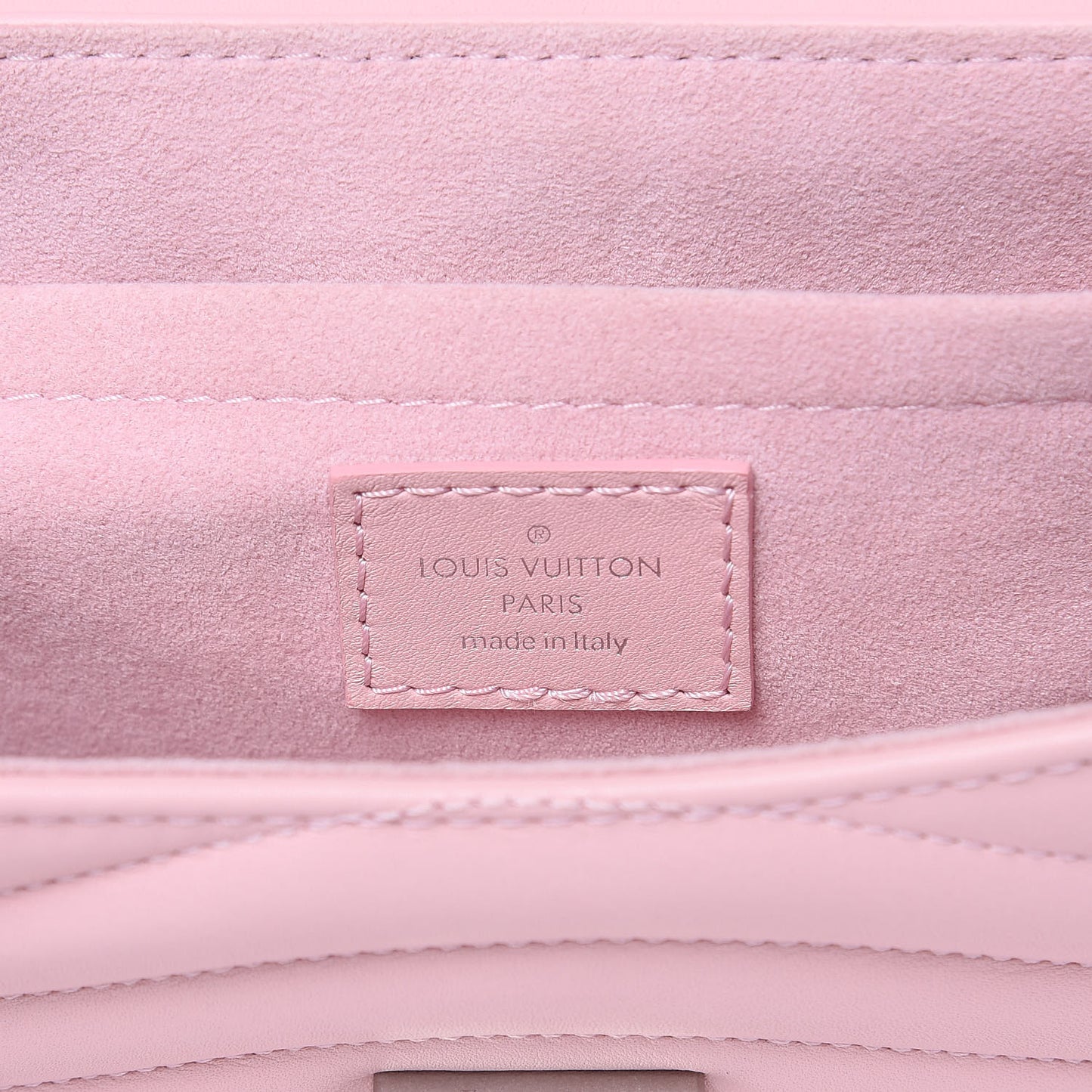 Calfskin New Wave Chain MM Smoothie Pink