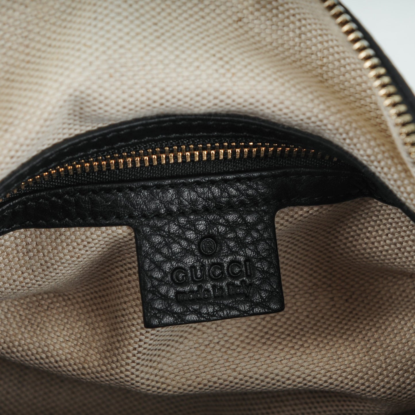 Pebbled Calfskin Medium Soho Boston Black