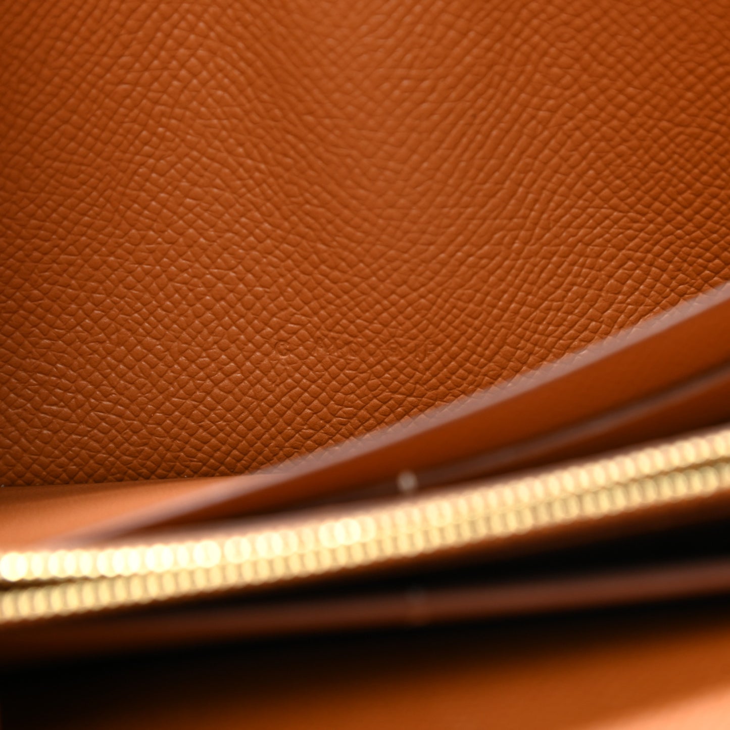 Epsom Kelly Longue Wallet Gold