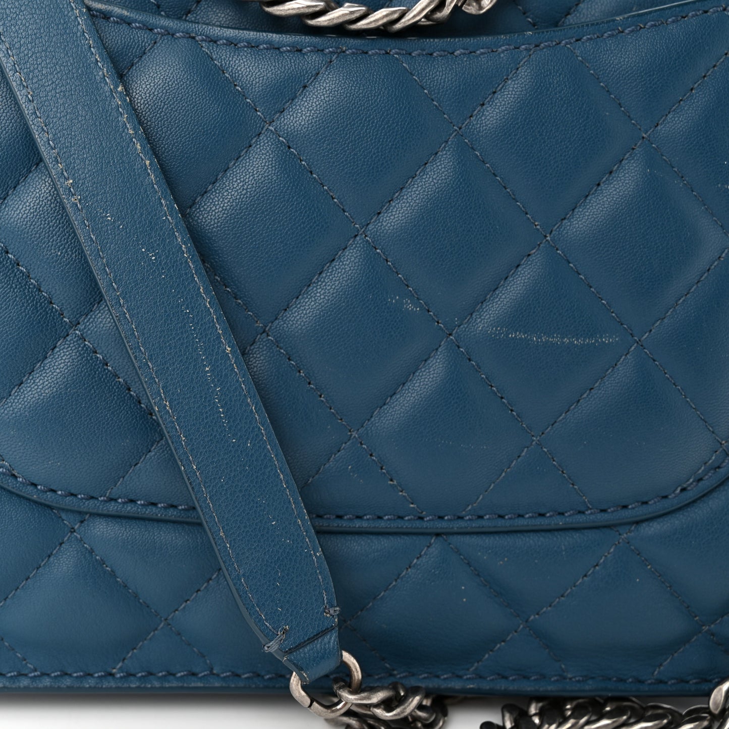 Lambskin Quilted Large Natural CC Flap Navy