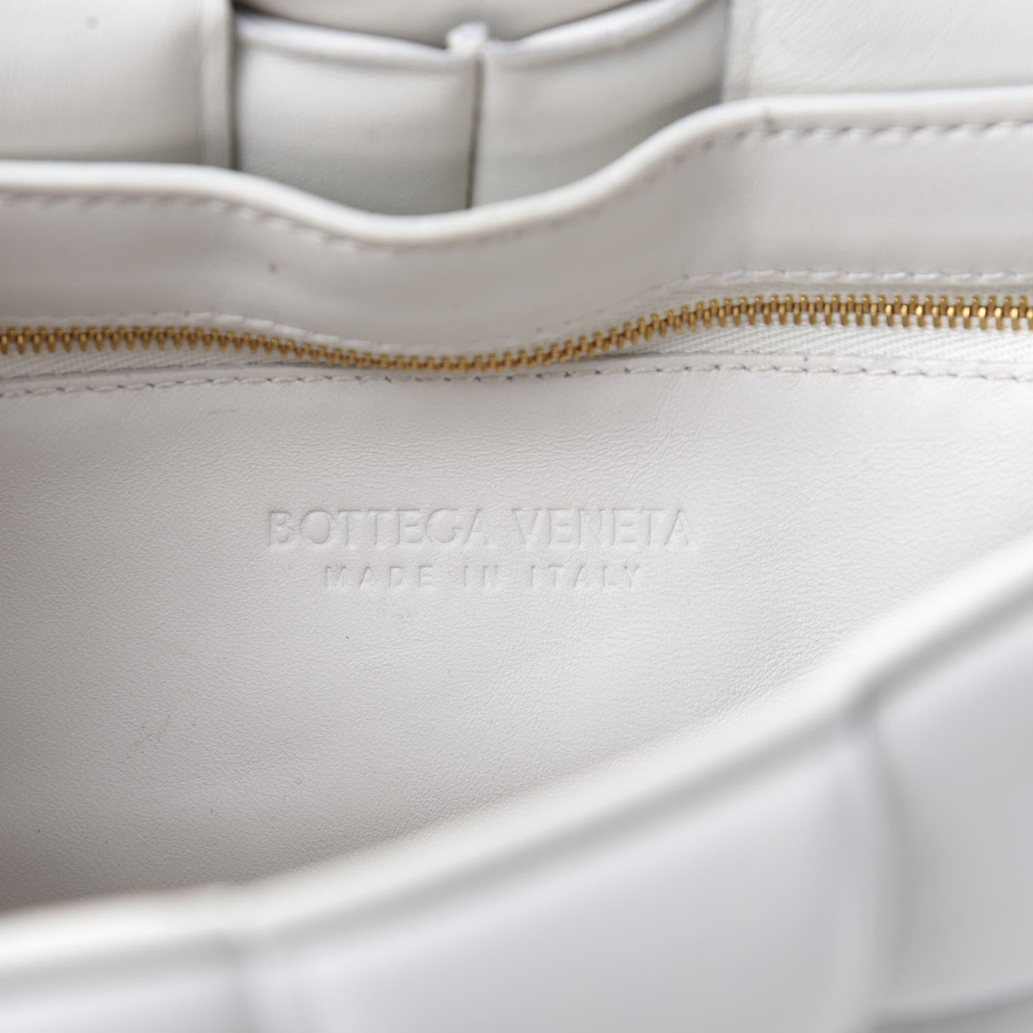 Bottega Veneta Lambskin Maxi Intreccio Padded Chain Cassette Crossbody Bag White 10 of 13