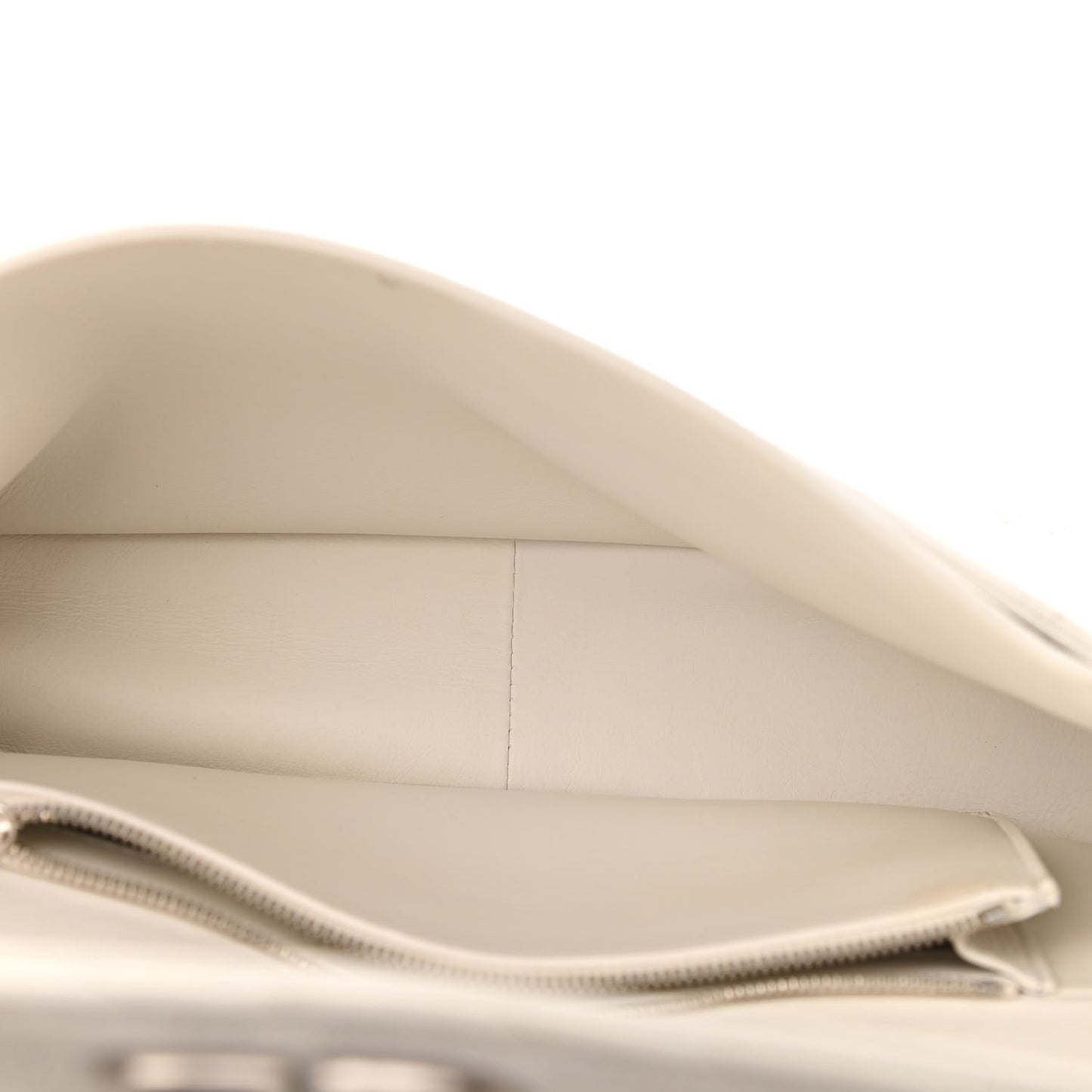Calfskin Logo Matelasse M BB Chain Shoulder Bag Blanc Neige