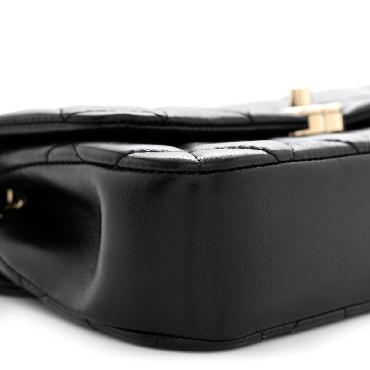Lambskin Quilted Rectangular Phone Holder Clutch With Chain Black