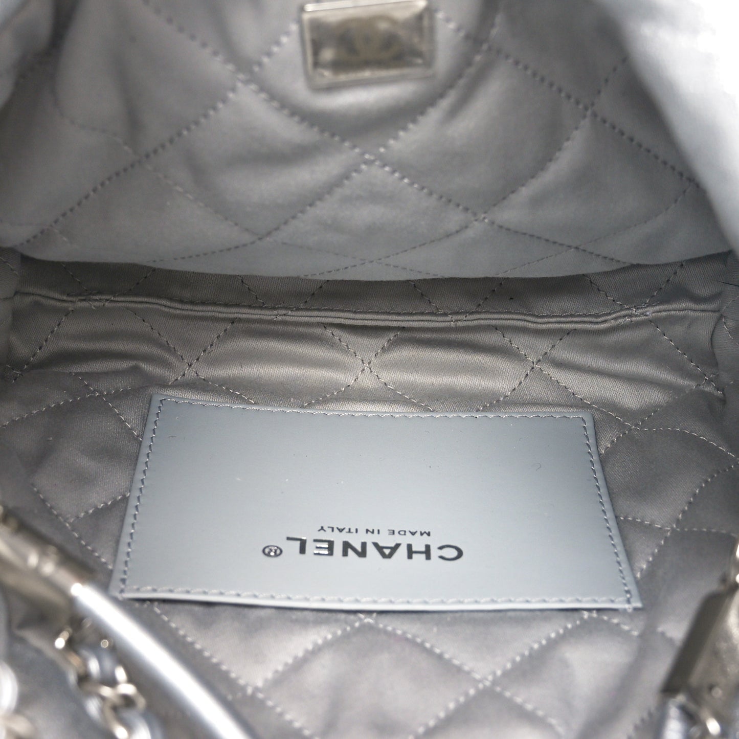 Metallic Lambskin Quilted Mini Chanel 22 Silvery