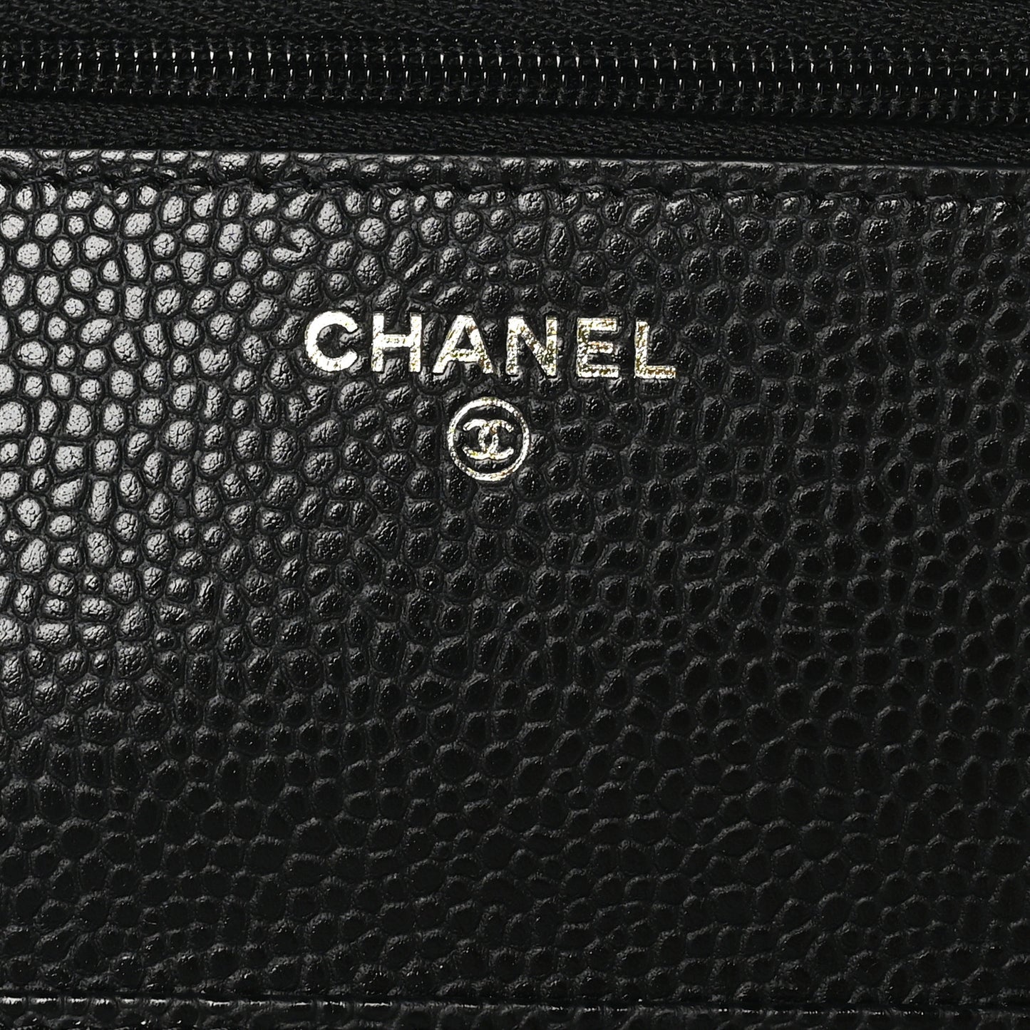 Caviar Quilted CC Turnlock Wallet On Chain Black