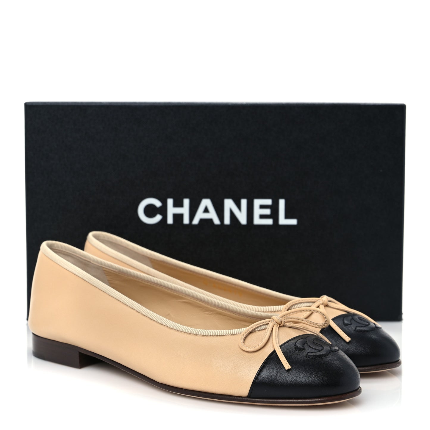 Lambskin Cap Toe CC Ballerina Flats 37 Beige Black