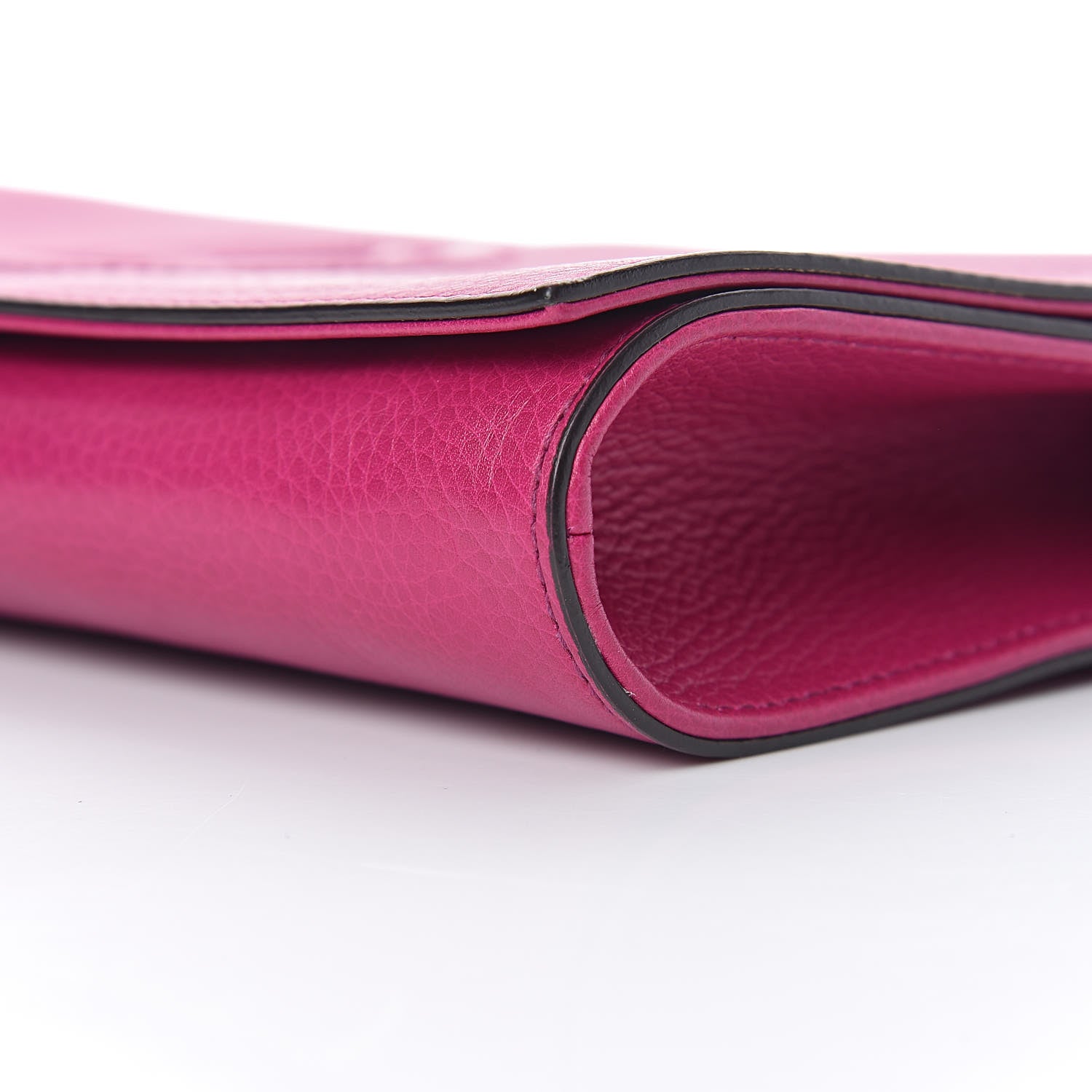 Gucci Pebbled Calfskin Medium Soho Clutch Fuchsia 10 of 10