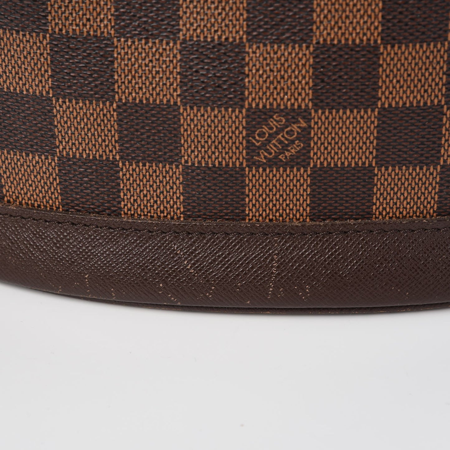 Damier Ebene Marais Bucket 23