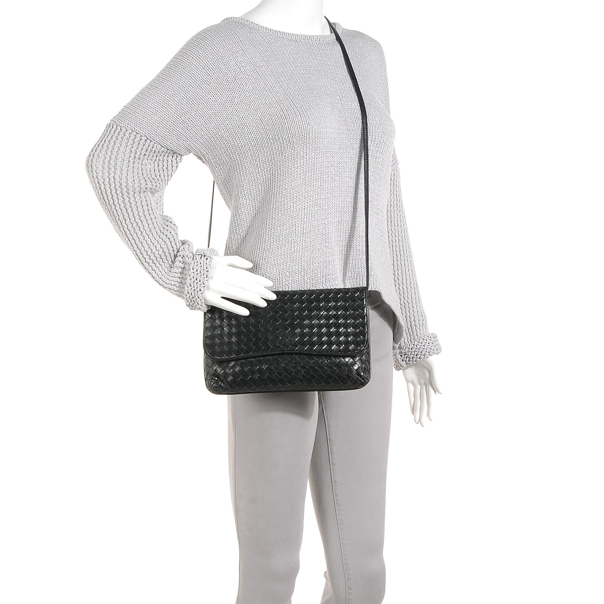 Bottega Veneta Vintage Woven Shoulder Bag Black 2 of 6