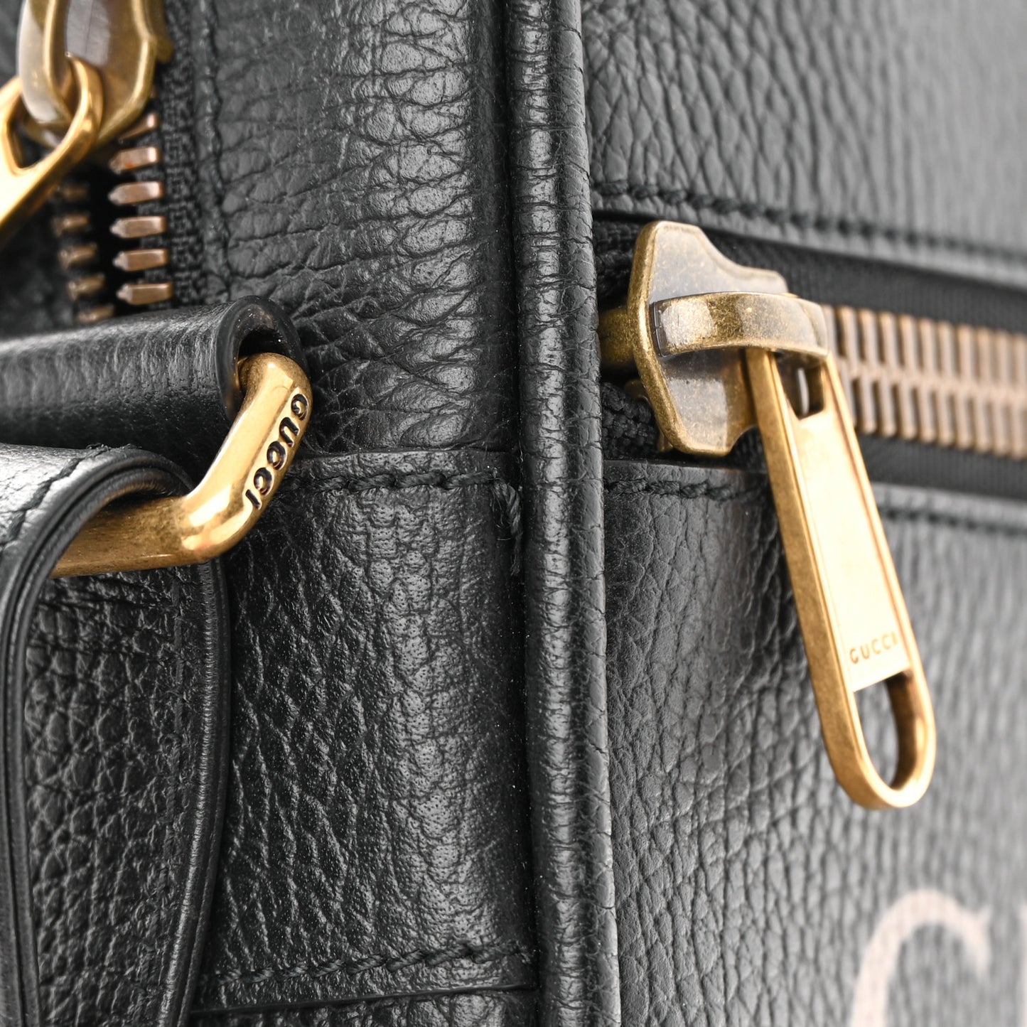 Grained Calfskin Logo Messenger Bag Black