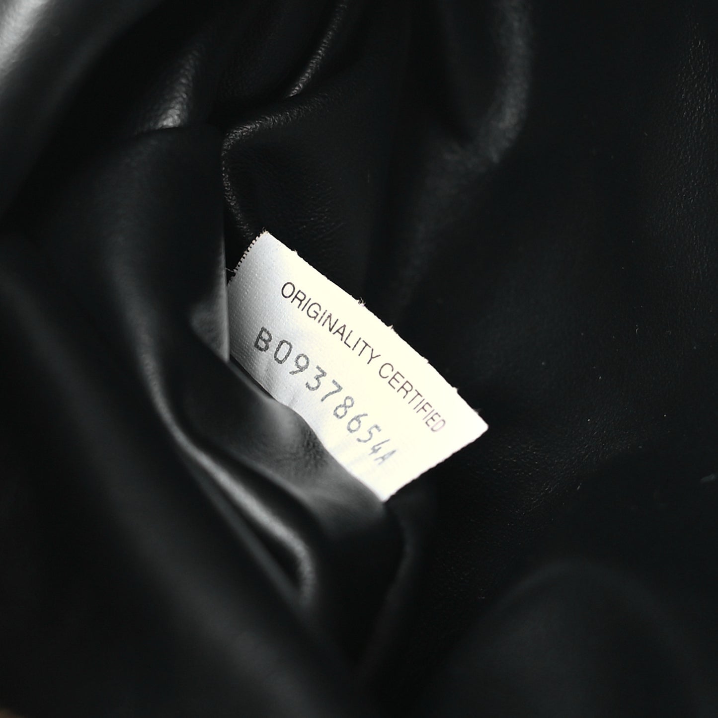Calfskin Mini BV Twist Black