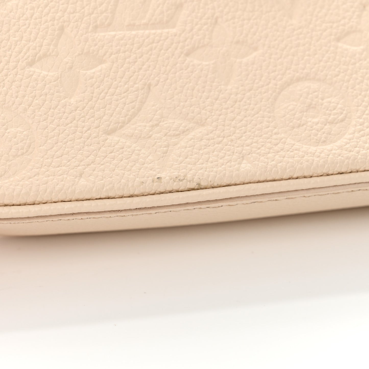 Empreinte Easy Pouch On Strap Cream