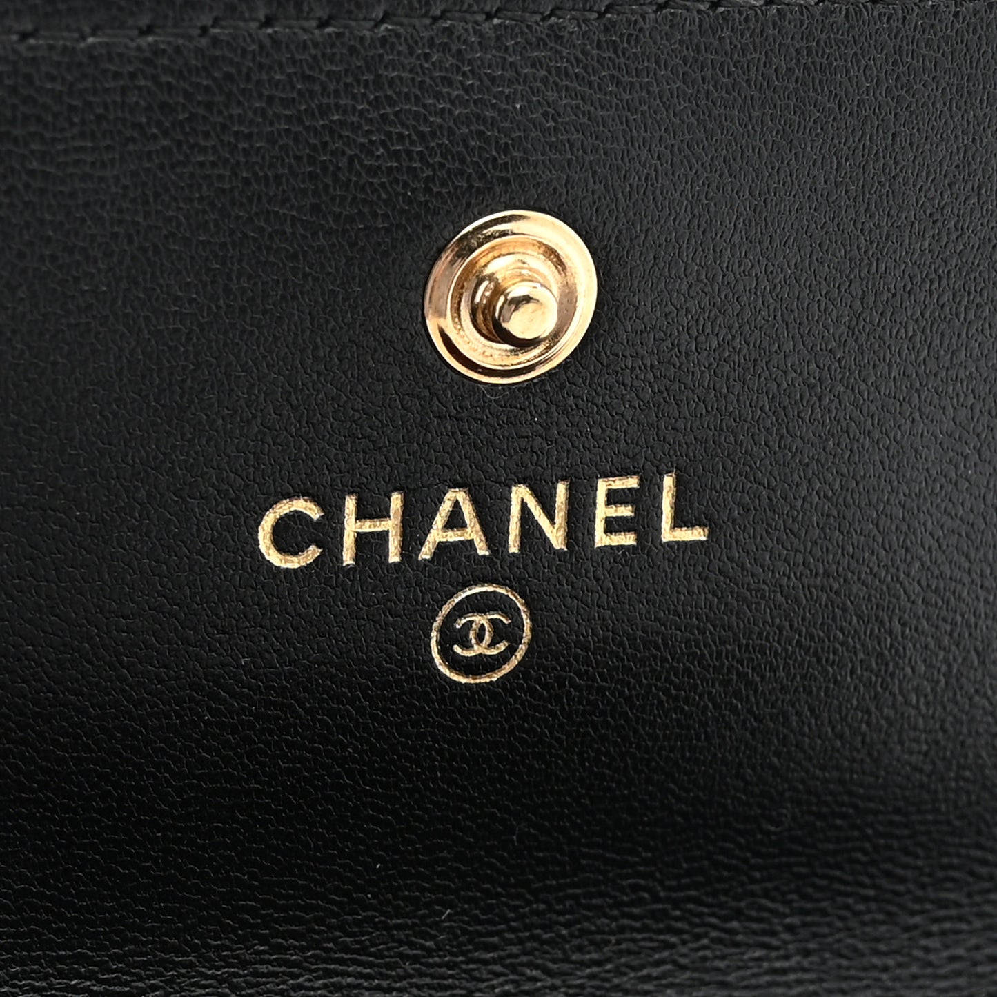 Lambskin Quilted Pearl Crown Clutch With Chain Black