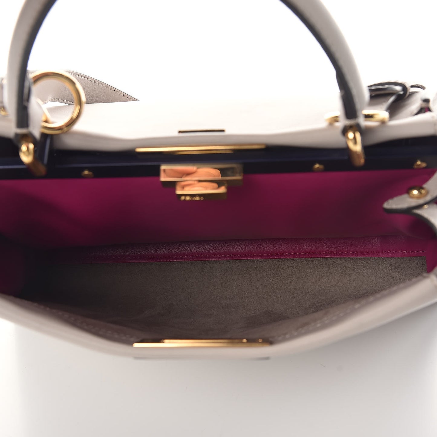 Vitello Seta Shiny Nappa Medium Peekaboo Iconic Satchel Grigio Polvere Magenta