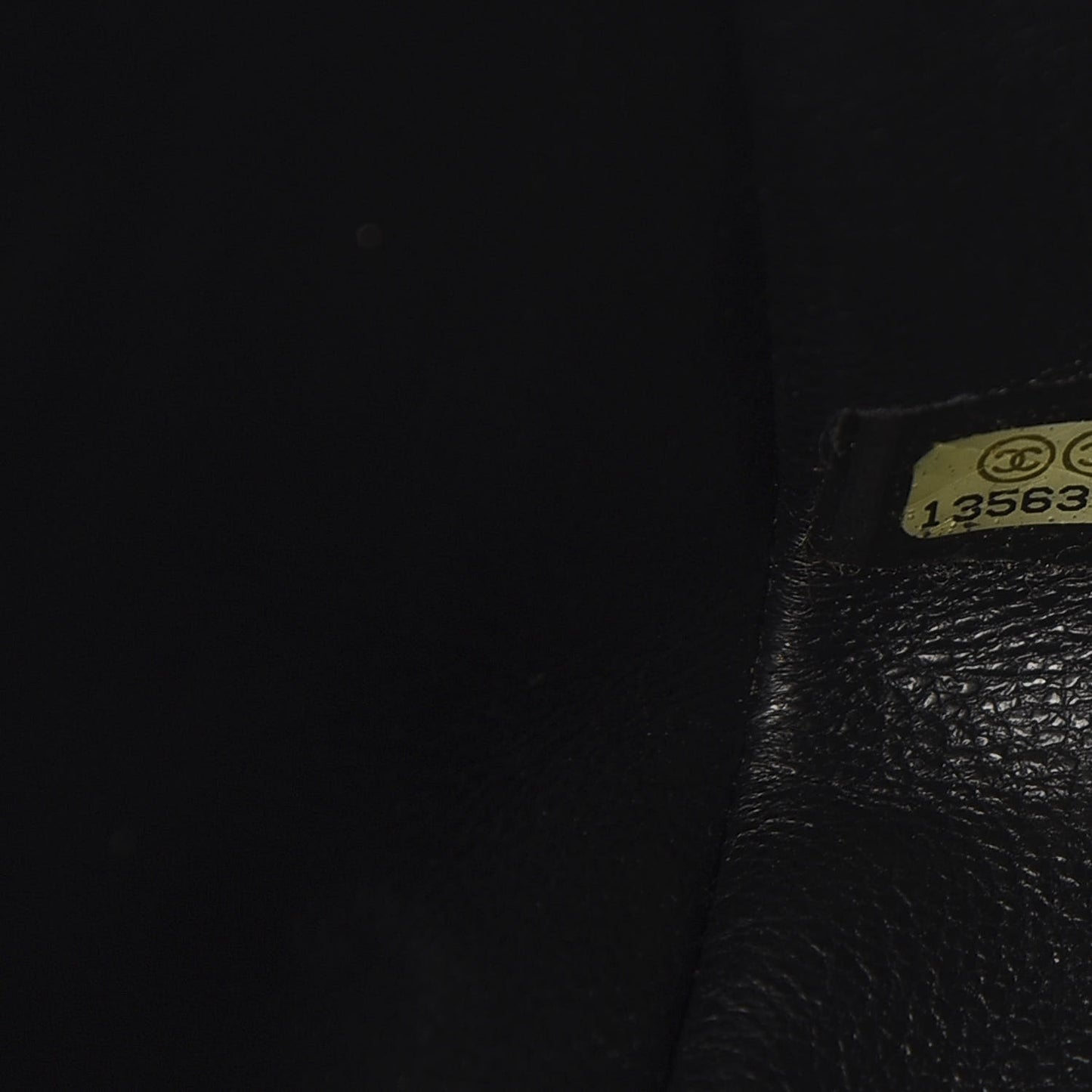 Caviar Quilted Jumbo Single Flap Black