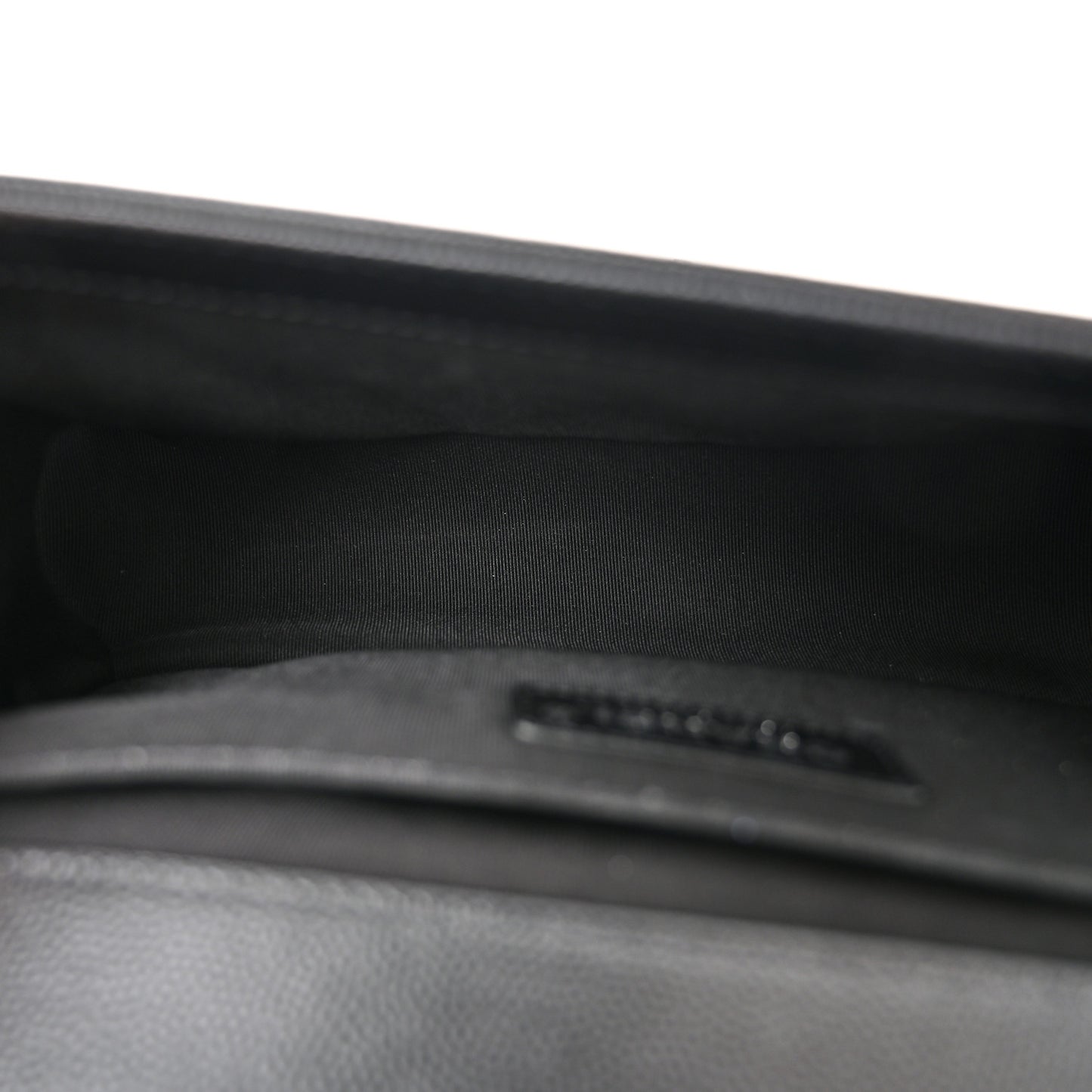 Caviar Quilted Medium Boy Flap Black