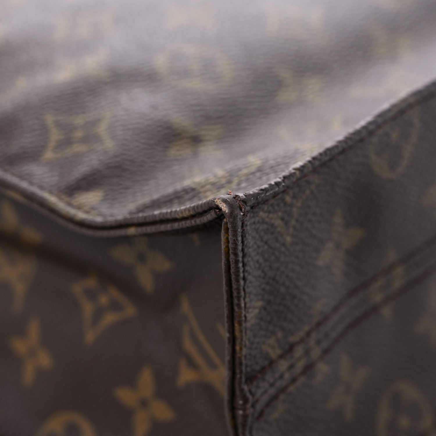 Louis Vuitton Monogram Sac Plat 9 of 20