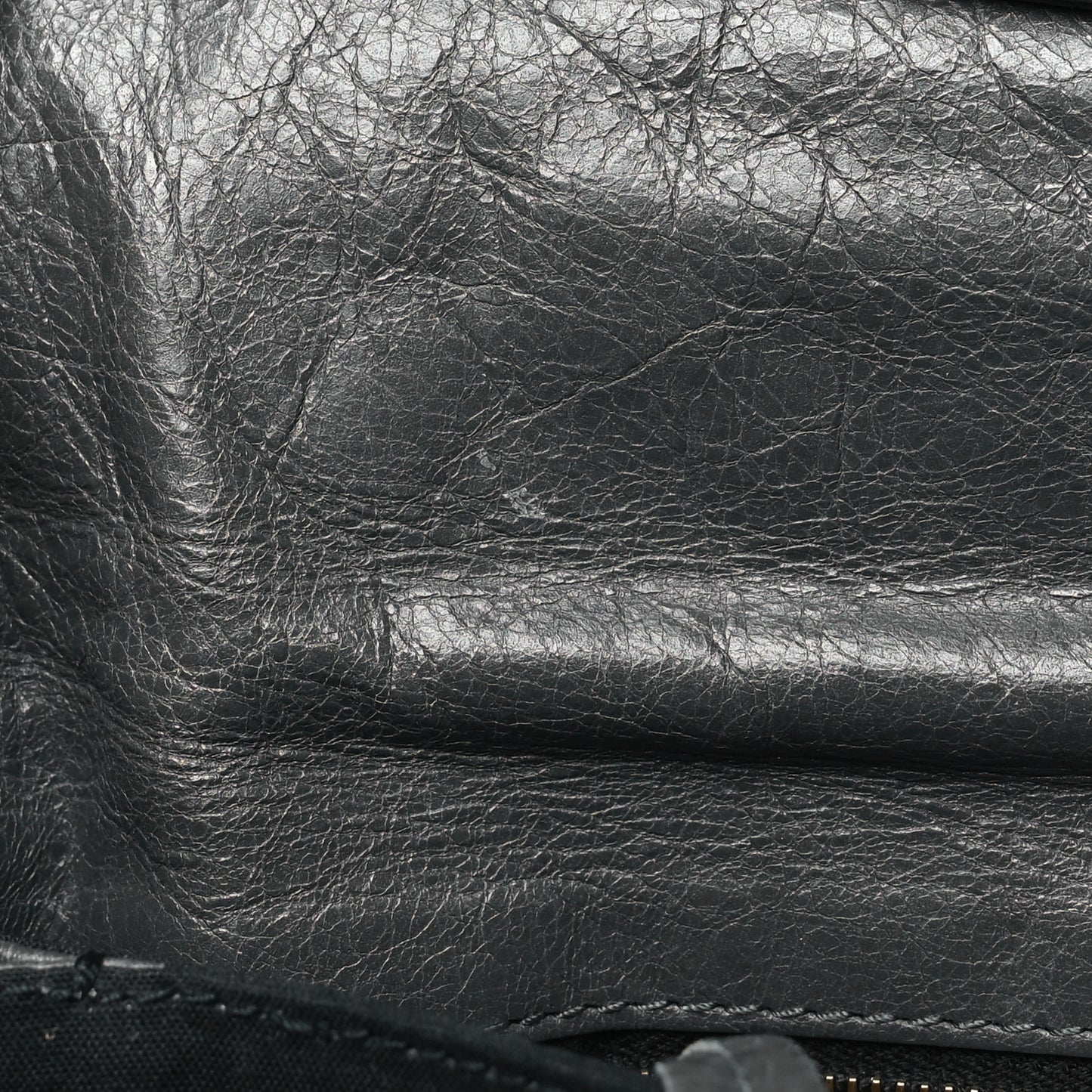 Agneau Classic Hardware Envelope Clutch Gris Tarmac