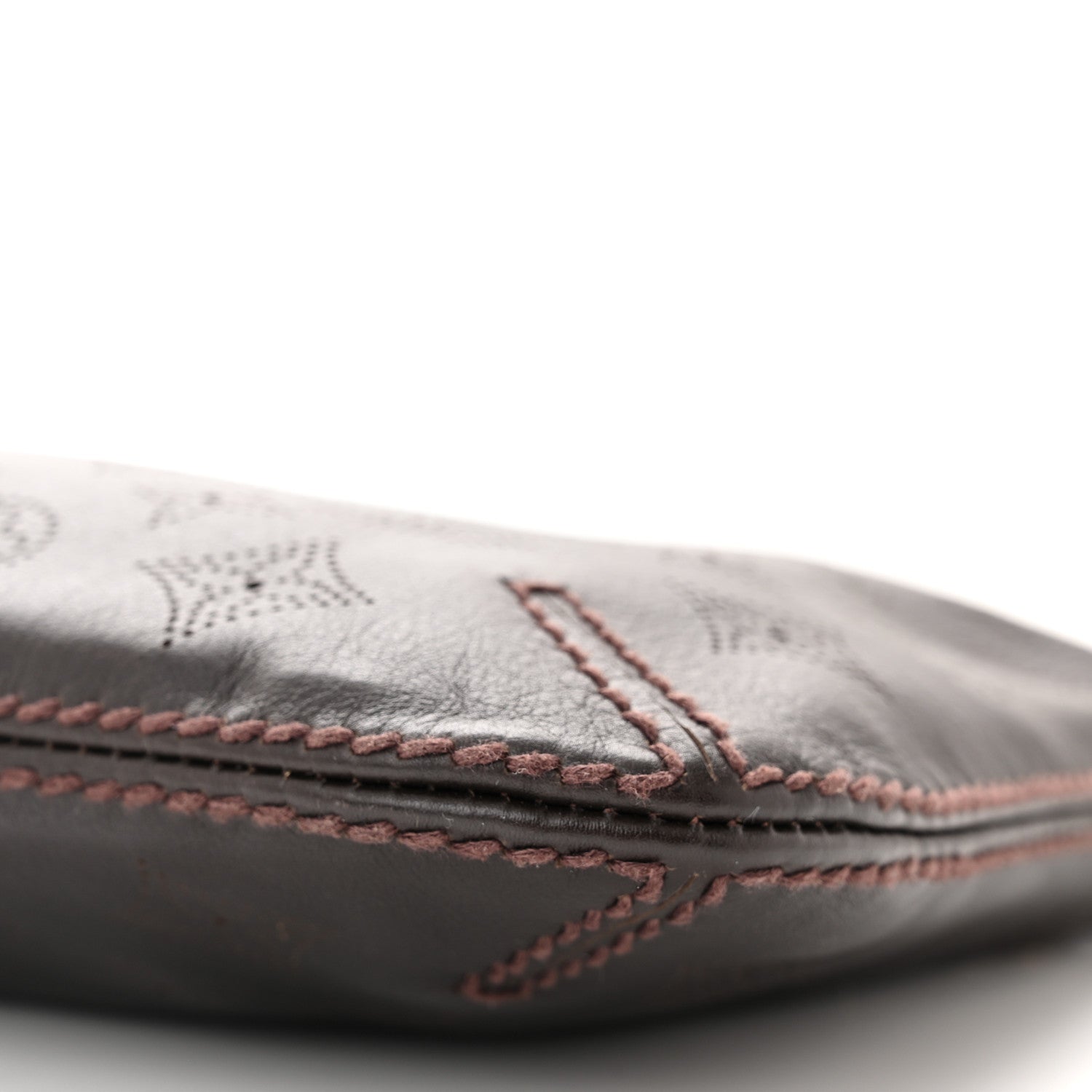 Louis Vuitton Mahina Onatah Pochette Moka 10 of 11