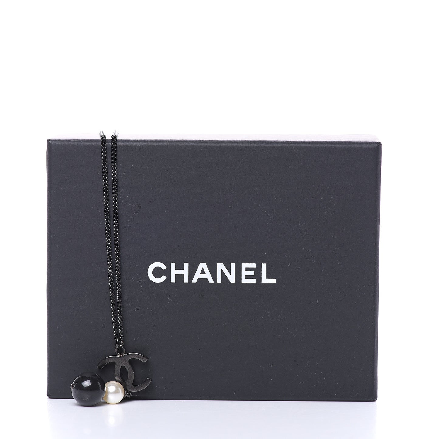 Resin CC Pearl Drop Necklace Ruthenium Black