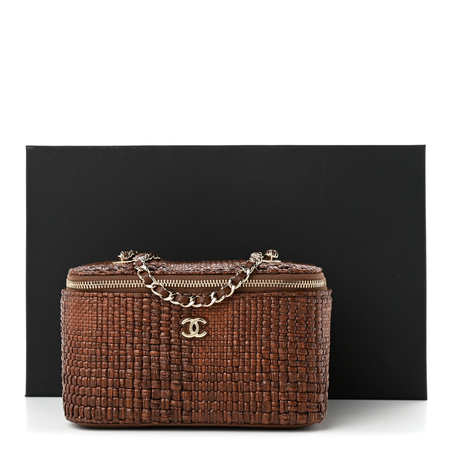Braided Raffia Vanity Case With Chain Brown