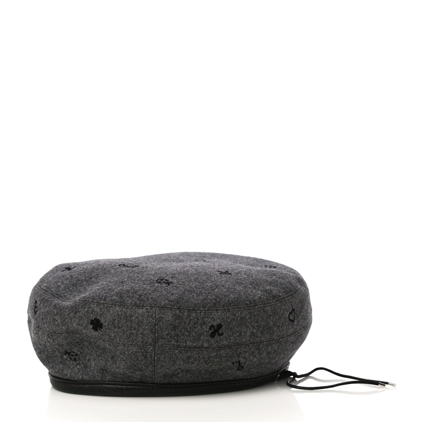 Cashmere Lambskin Saint-Honore Charms Beret 58 Charbon