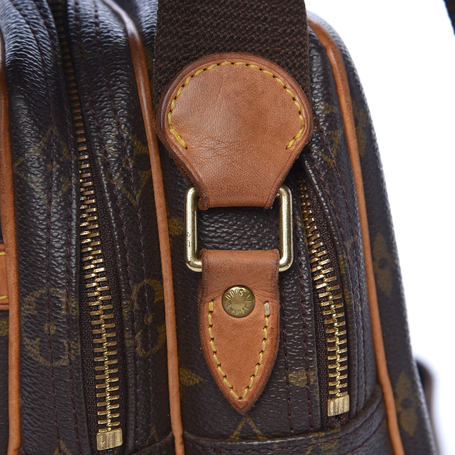 Louis Vuitton Monogram Reporter PM 9 of 16