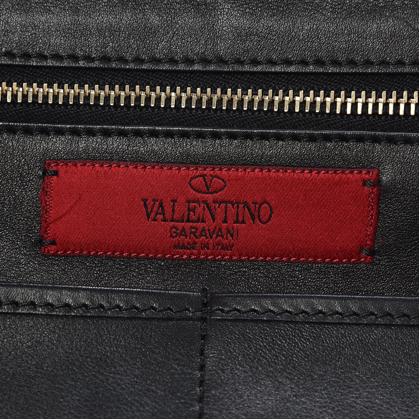 Vitello Medium Rockstud Tote Black