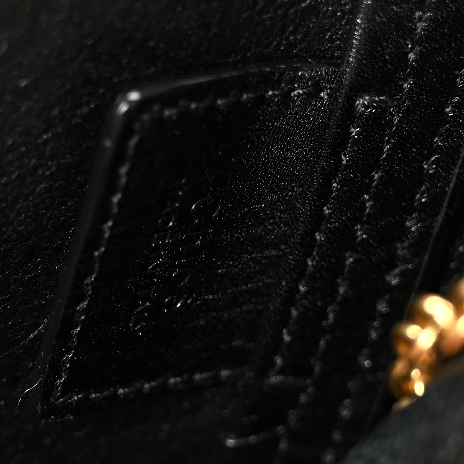 Chloe Grained Calfskin Small Spin Tote Black 6 of 10
