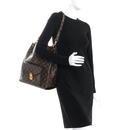 Louis Vuitton Monogram Metis 2 of 9