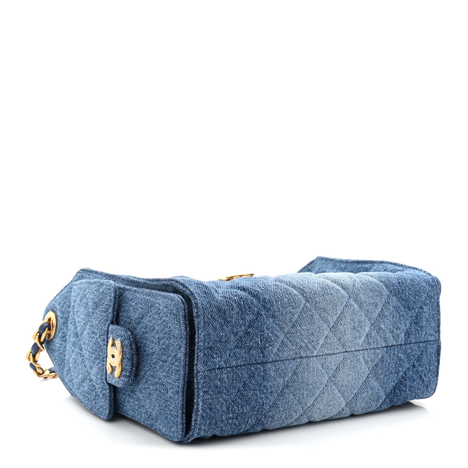 CHANEL ブルーキルティングバッグ Chanel Washed Denim Quilted Mini Chanel 25 Handbag Blue 1804493