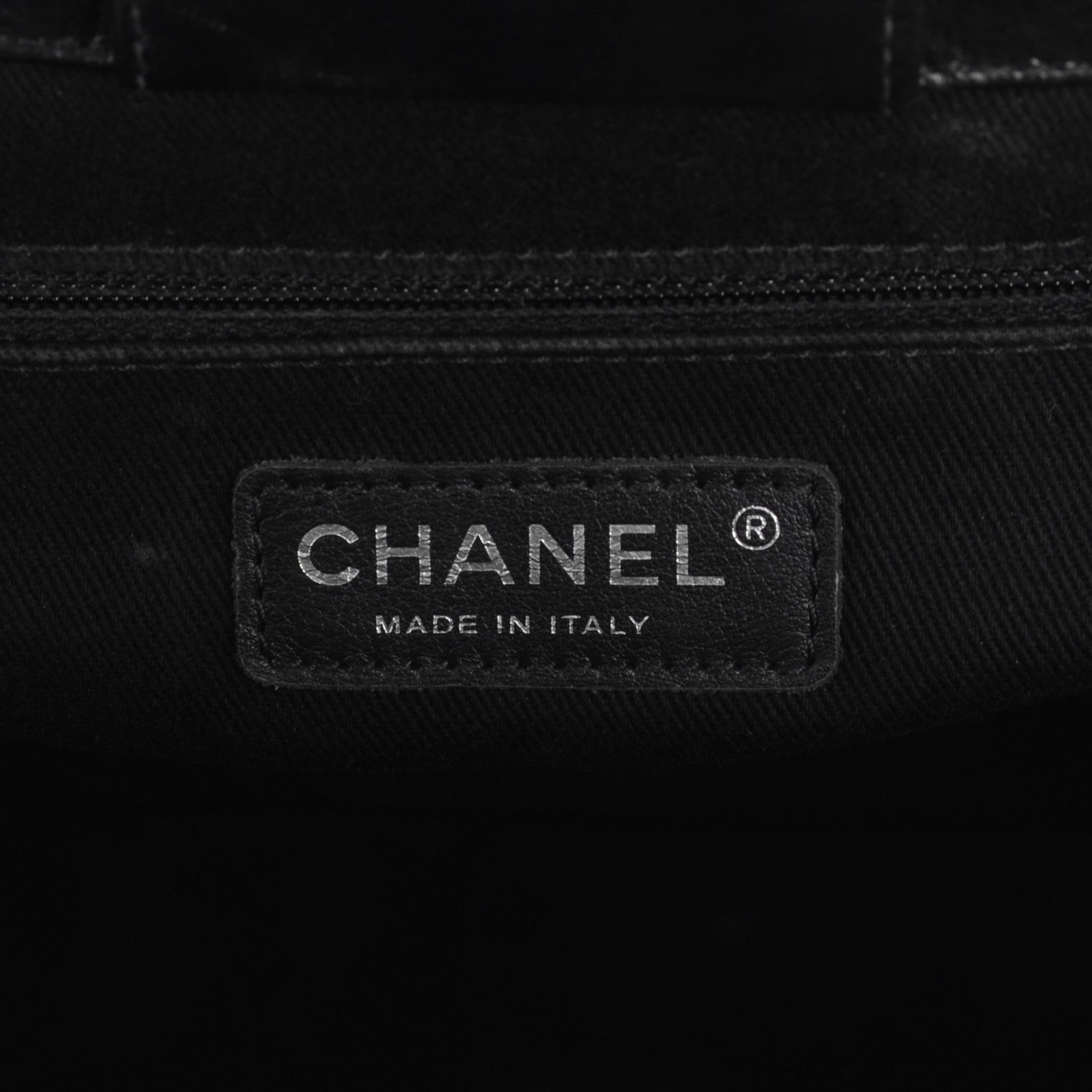 Chanel Glazed Calfskin Large CC Delivery Tote Black 6 of 7