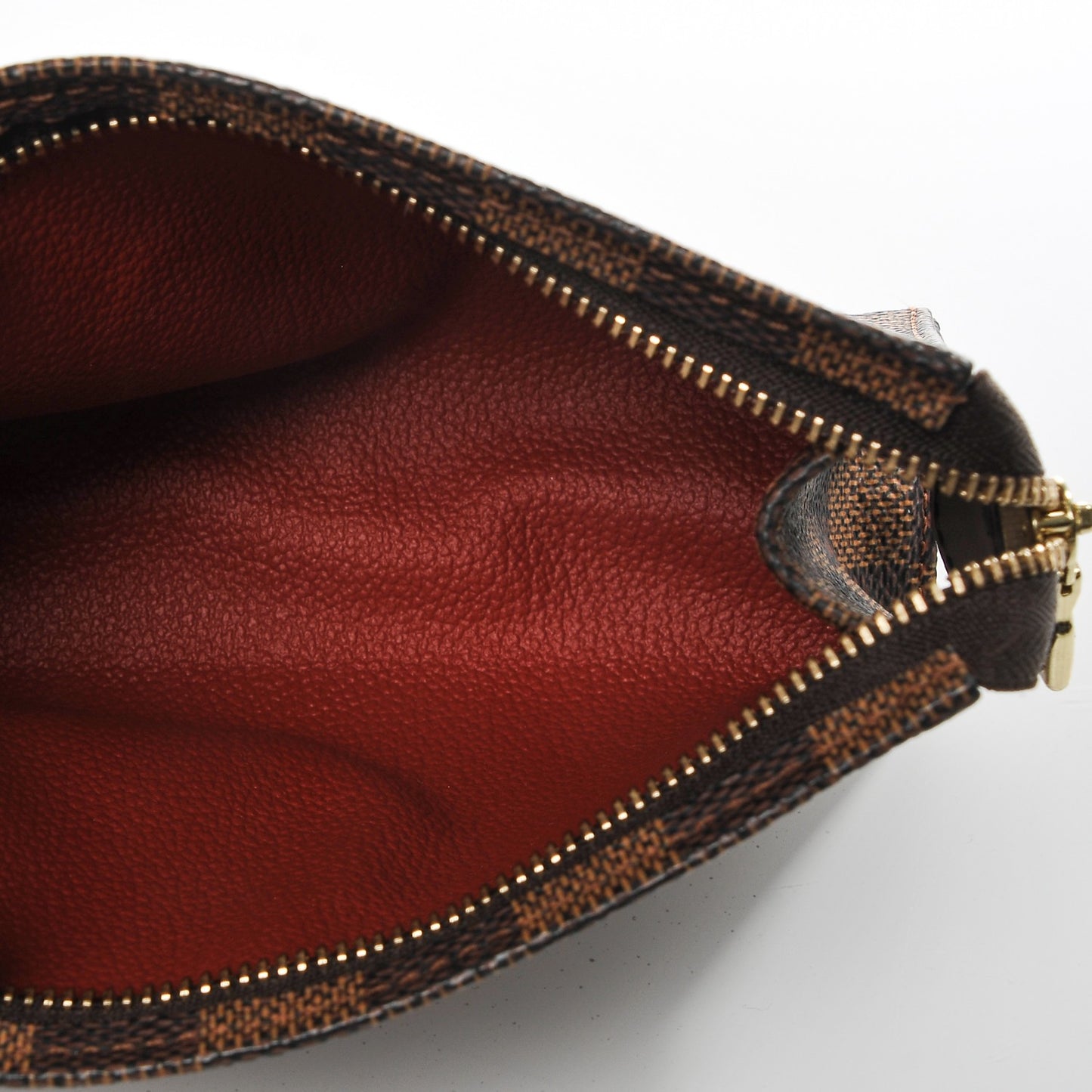 Damier Ebene Toiletry Pouch 15